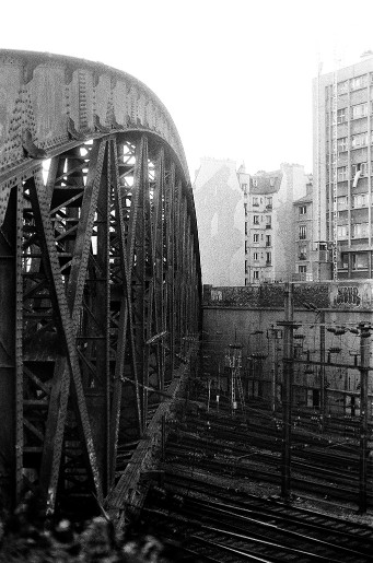 02 Far East Belleville Barbes 04210038 bd